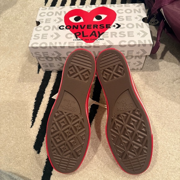 Comme des Garçons PLAY High-Top Sneakers - Cream & Red - Picture 15 of 15